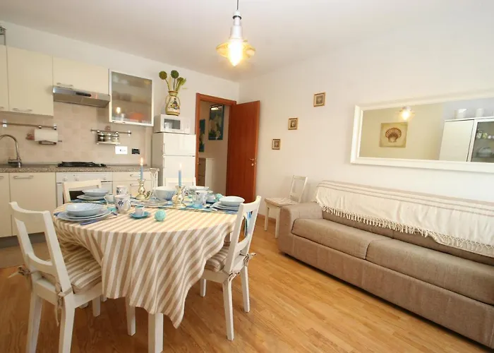 Maya A Campo - Goelba マリーナ・ディ・カンポ