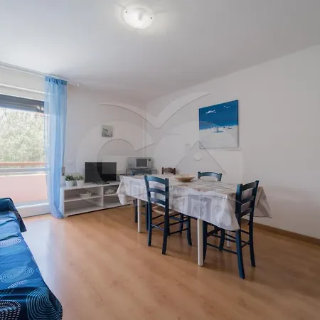 Appartamenti Maya A Campo - Goelba Apartment